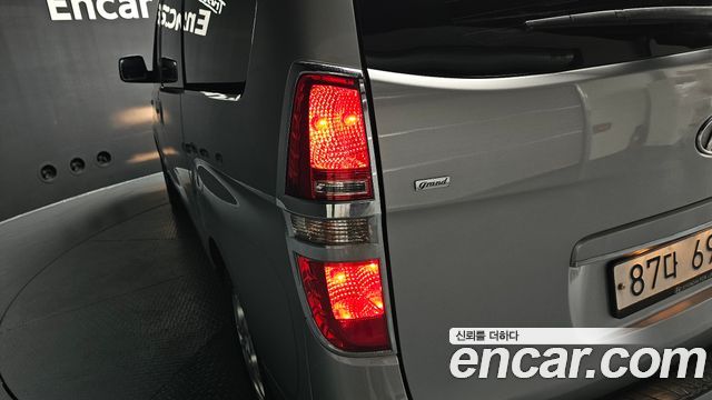 Hyundai Grand Starex 5-Seater VAN CVX Luxury 2014 — фото 23