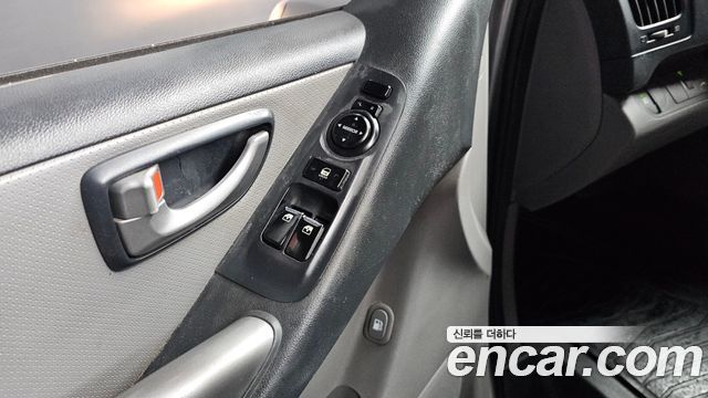 Hyundai Grand Starex 5-Seater VAN CVX Luxury 2014 — фото 28