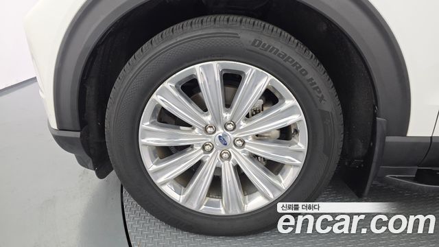 Ford Explorer (VI) 2.3 LimIted 4WD 2020 — фото 5