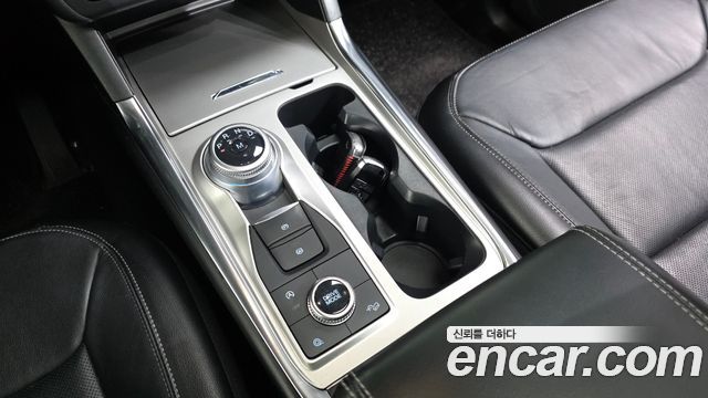 Ford Explorer (VI) 2.3 LimIted 4WD 2020 — фото 9