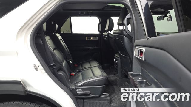 Ford Explorer (VI) 2.3 LimIted 4WD 2020 — фото 12