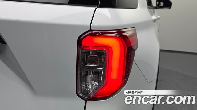 Ford Explorer (VI) 2.3 LimIted 4WD 2020 — фото 23