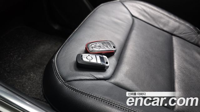 Ford Explorer (VI) 2.3 LimIted 4WD 2020 — фото 28