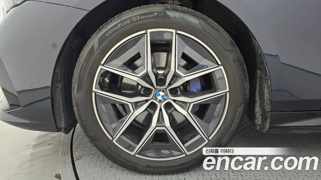 BMW 5 Series (G60) 520i M Sport 2025 — фото 5