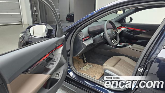BMW 5 Series (G60) 520i M Sport 2025 — фото 10
