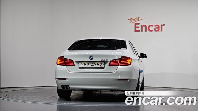 BMW 5 Series (F10) 528i 2015 — фото 4