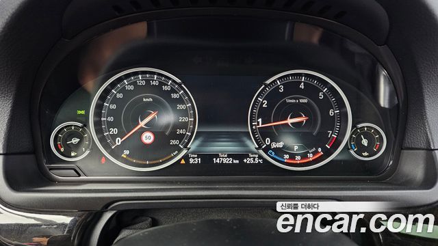BMW 5 Series (F10) 528i 2015 — фото 8