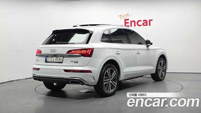 Audi Q5 (FY) 45 TFSI Quattro Premium 2023 — фото 2