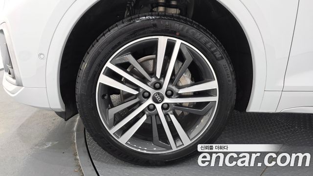 Audi Q5 (FY) 45 TFSI Quattro Premium 2023 — фото 5