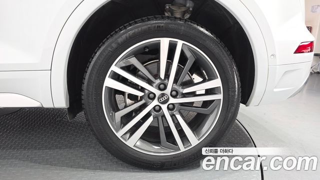 Audi Q5 (FY) 45 TFSI Quattro Premium 2023 — фото 21