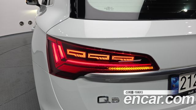 Audi Q5 (FY) 45 TFSI Quattro Premium 2023 — фото 23