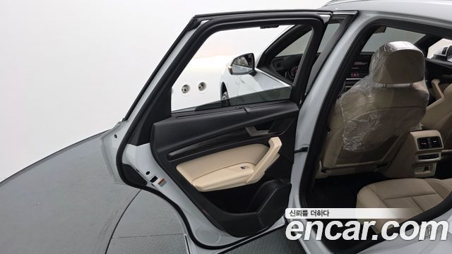 Audi Q5 (FY) 45 TFSI Quattro Premium 2023 — фото 25