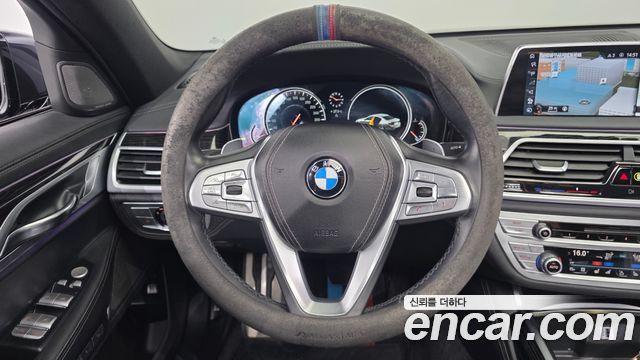 BMW 7 Series (G11) 740d xDrive M Sport 2016 — фото 13
