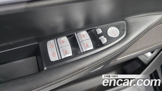 BMW 7 Series (G11) 740d xDrive M Sport 2016 — фото 14