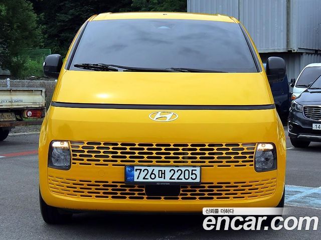 Hyundai Staria Tourer 11-Seater Smart 2022 — фото 1