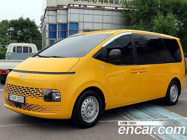 Hyundai Staria Tourer 11-Seater Smart 2022 — фото 2