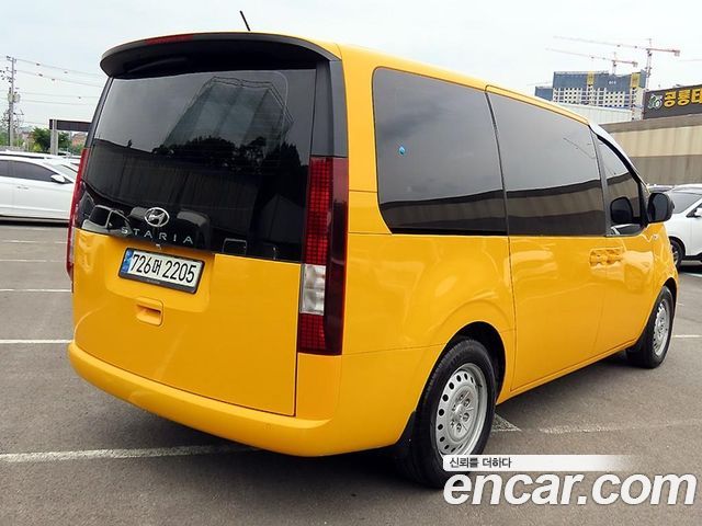 Hyundai Staria Tourer 11-Seater Smart 2022 — фото 3