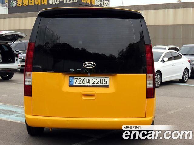 Hyundai Staria Tourer 11-Seater Smart 2022 — фото 4