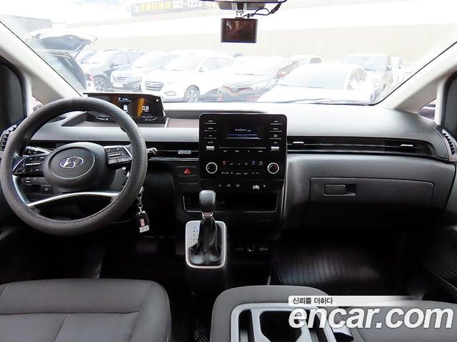 Hyundai Staria Tourer 11-Seater Smart 2022 — фото 10