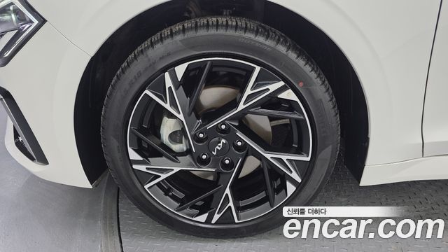 Kia K5 (III) 2.0 Prestige 2025 — фото 5