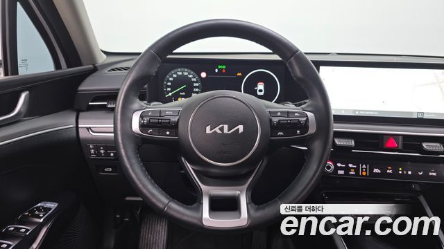 Kia K5 (III) 2.0 Prestige 2025 — фото 18