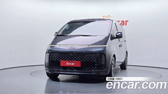 Hyundai Staria 4WD Lounge 9-Seater Inspiration 2023 — фото 3