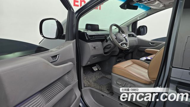 Hyundai Staria 4WD Lounge 9-Seater Inspiration 2023 — фото 10