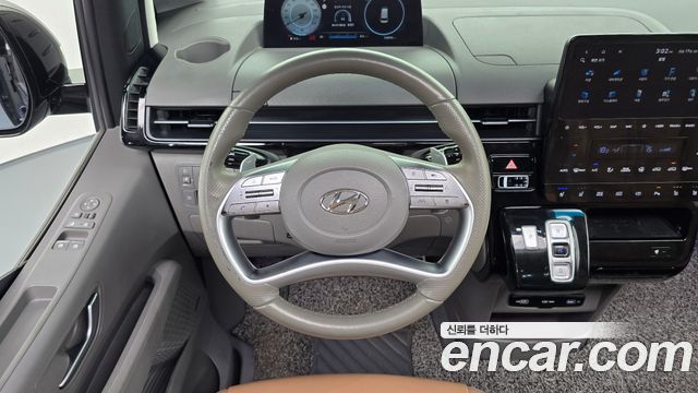 Hyundai Staria 4WD Lounge 9-Seater Inspiration 2023 — фото 13