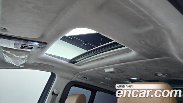 Hyundai Staria 4WD Lounge 9-Seater Inspiration 2023 — фото 17