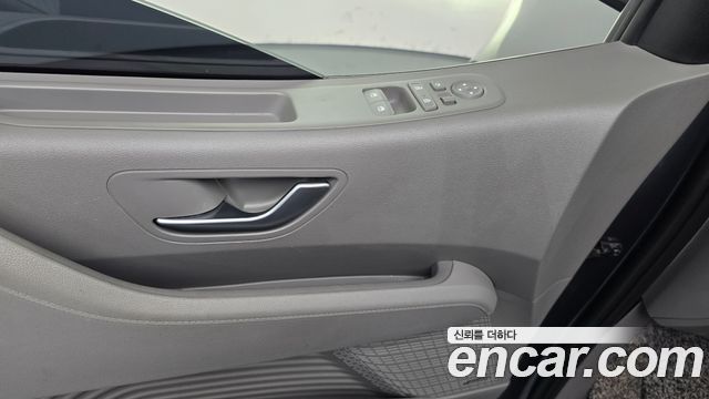 Hyundai Staria 4WD Lounge 9-Seater Inspiration 2023 — фото 18