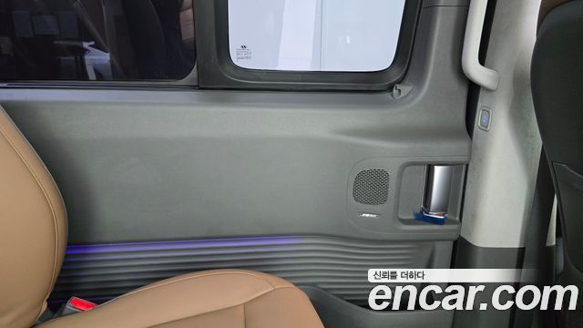 Hyundai Staria 4WD Lounge 9-Seater Inspiration 2023 — фото 25