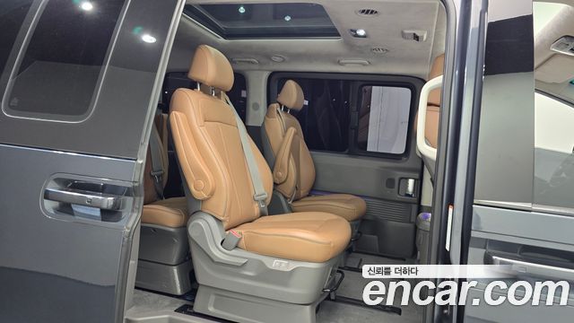 Hyundai Staria 4WD Lounge 9-Seater Inspiration 2023 — фото 26