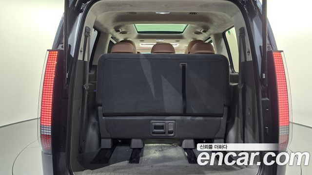 Hyundai Staria 4WD Lounge 9-Seater Inspiration 2023 — фото 32