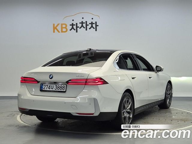 BMW 5 Series (G60) 520i 2025 — фото 2