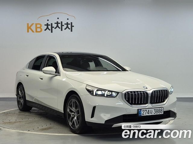 BMW 5 Series (G60) 520i 2025 — фото 3