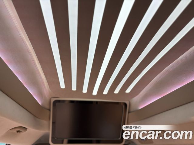 Kia Carnival (IV) Gasoline 9-seater Limousine(Special vehicle) 2021 — фото 10