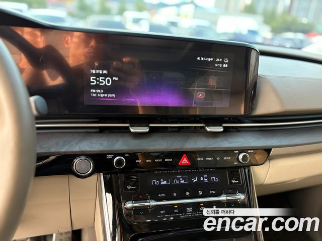 Kia Carnival (IV) Gasoline 9-seater Limousine(Special vehicle) 2021 — фото 15