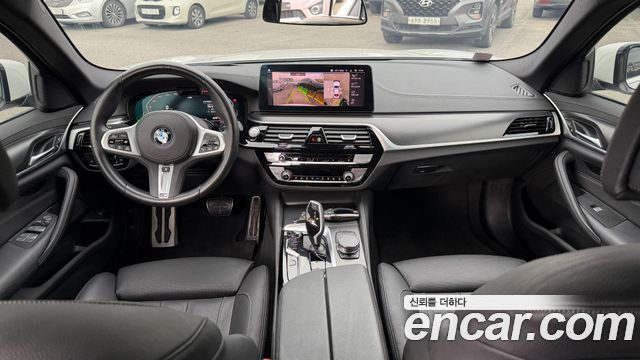 BMW 5 Series (G30) 520i M Sport 2023 — фото 7