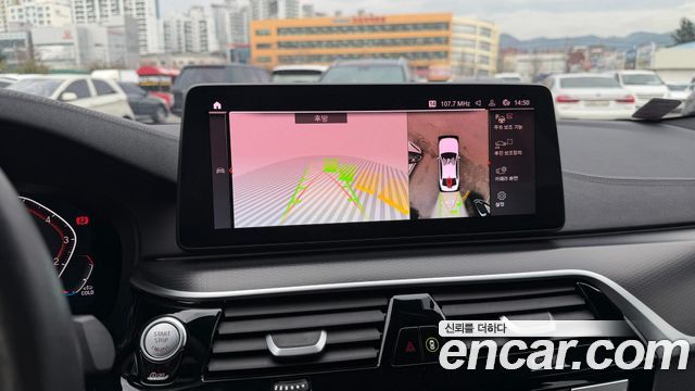 BMW 5 Series (G30) 520i M Sport 2023 — фото 20