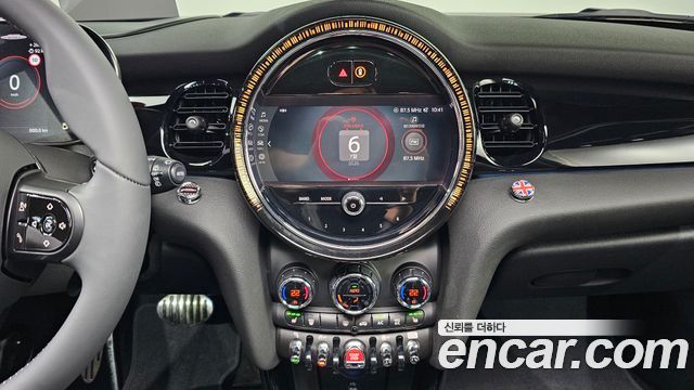 MINI Cooper S JCW Pat Moss Edition 3rd 2023 — фото 6