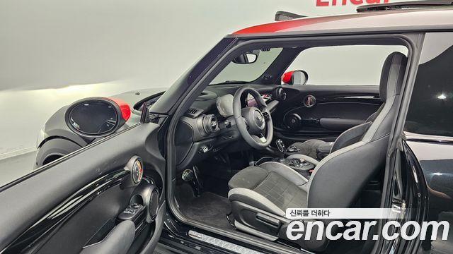 MINI Cooper S JCW Pat Moss Edition 3rd 2023 — фото 9
