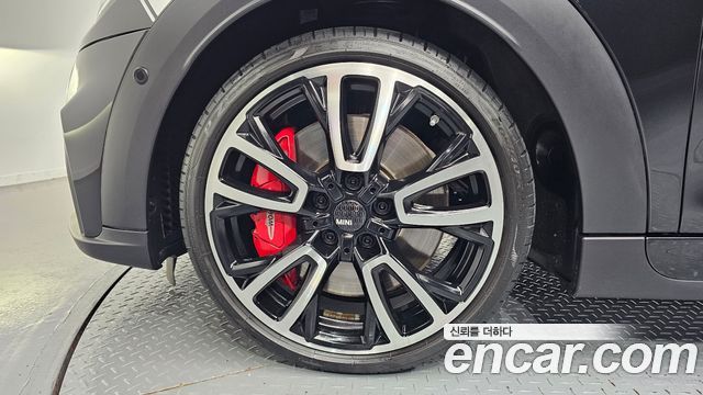 MINI Cooper S JCW Pat Moss Edition 3rd 2023 — фото 23