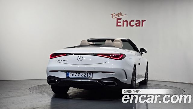 Mercedes-Benz CLE-Class (C236) CLE200 Cabriolet 2024 — фото 4
