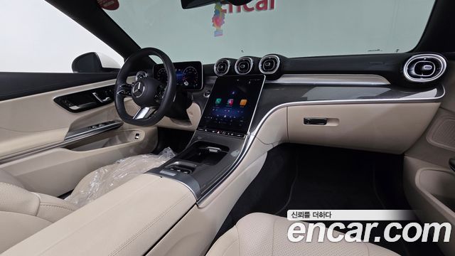 Mercedes-Benz CLE-Class (C236) CLE200 Cabriolet 2024 — фото 7