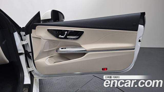 Mercedes-Benz CLE-Class (C236) CLE200 Cabriolet 2024 — фото 30