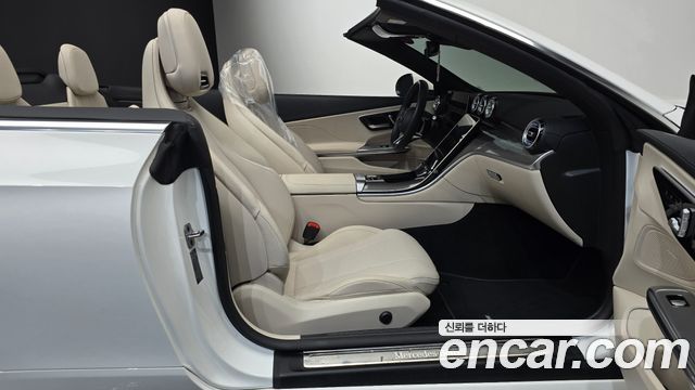 Mercedes-Benz CLE-Class (C236) CLE200 Cabriolet 2024 — фото 32