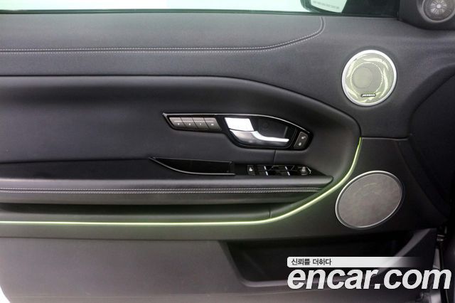 Land Rover Range Rover Evoque 2.0 TD4 SE Dynamic Convertible 2017 — фото 19