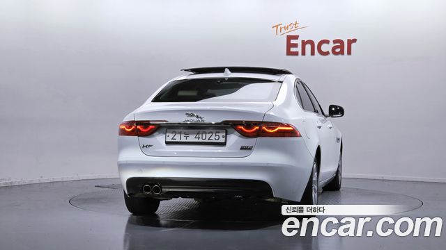 Jaguar XF (X260) 20d Prestige AWD 2017 — фото 4