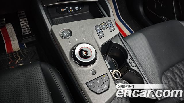 Kia Sportage (V) Gasoline 1.6 Turbo 2WD Signature X Line 2025 — фото 9