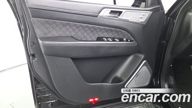 KG Mobility (SsangYong) Rexton Diesel 2.2 4WD The Black 2021 — фото 24
